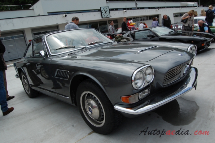 Maserati Sebring 1962-1969 (1965-1969 Series II Coupé 2d), right front view