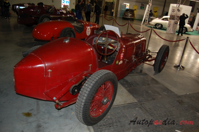 Maserati Tipo 26 1926-1932 (1927 26B), prawy tył