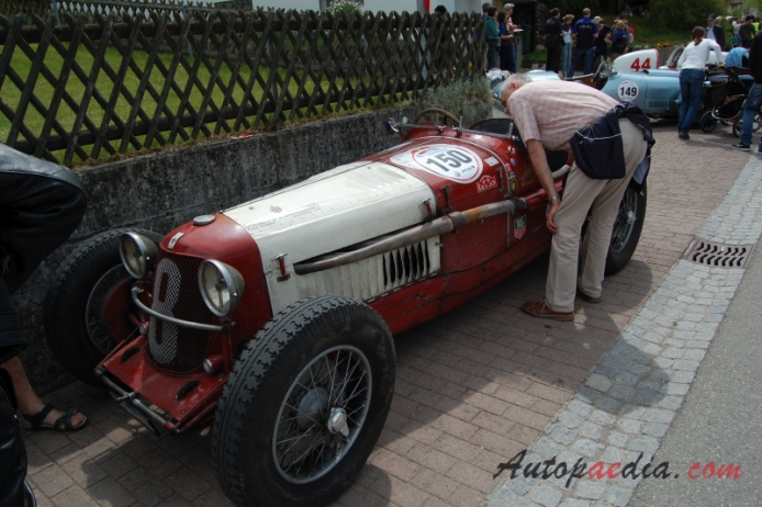 Maserati Tipo 26 1926-1932 (1928 26M Spezial), left front view