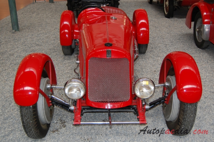 Maserati Tipo 26 1926-1932 (1930 2000 Biplace Sport), front view