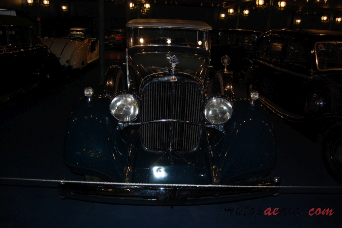 Maybach DS8 Zeppelin 1930-1940 (1934 cabriolet 4d), front view