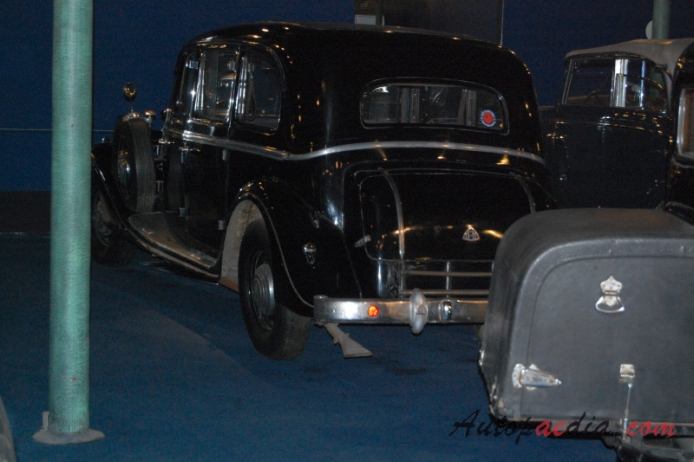 Maybach SW 38 1936-1939 (1937 limousine 4d),  left rear view