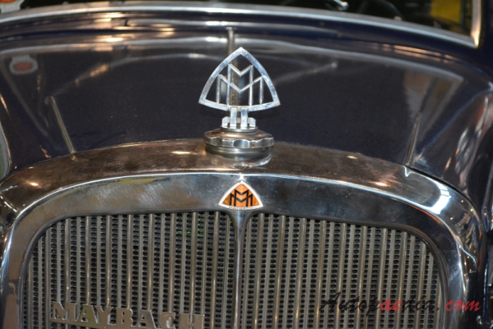 Maybach SW 38 1936-1939 (1938 Gläser SWB cabriolet 2d), front emblem  