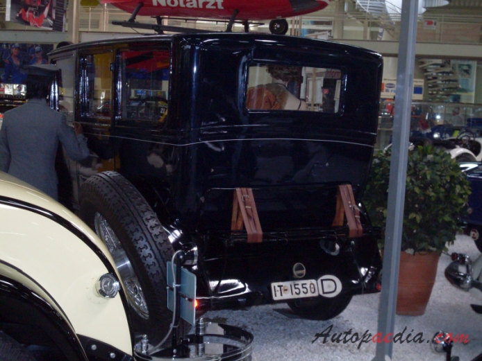 Maybach W 5 1926-1932 (1928 W5 SG limuzyna 4d), lewy tył