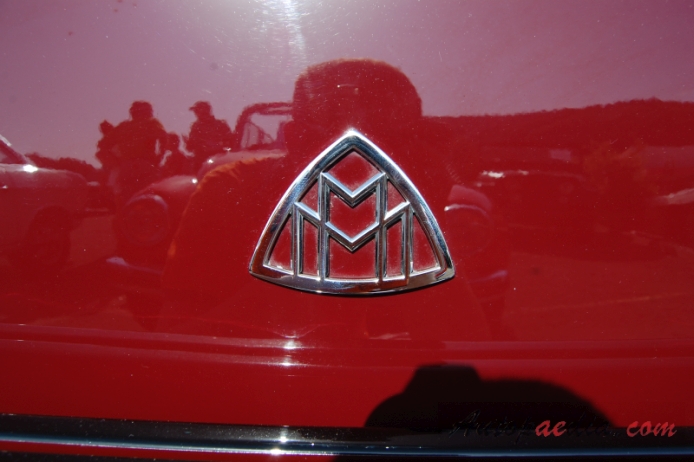 Maybach nieznany model 1937 (phaeton 4d), emblemat tył 