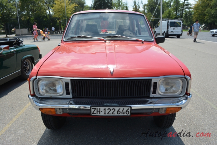 Mazda 1000 1967-1977 (1973 FA2 sedan 2d), front view