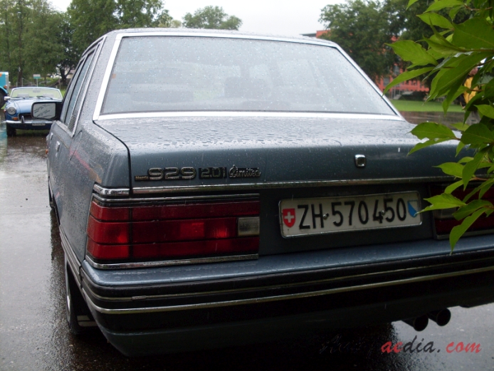 Mazda 929 3. generacja 1981-1986 (2.0i Limited sedan 4d), tył