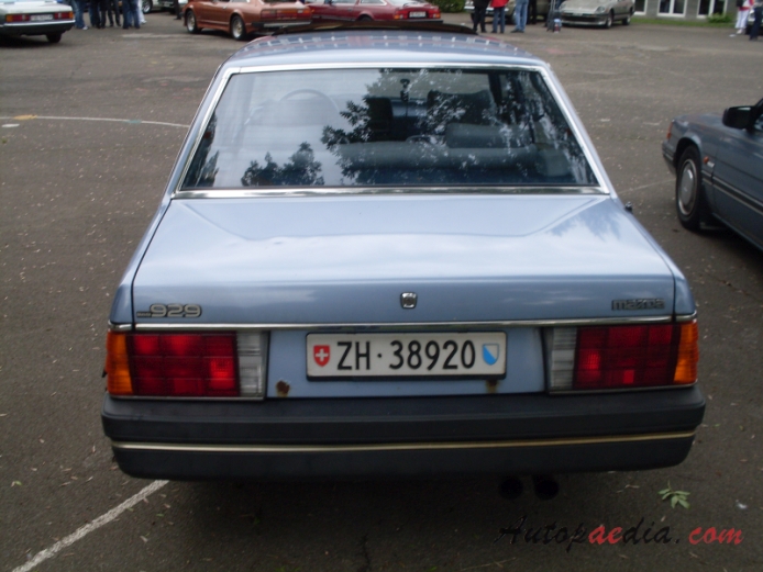Mazda 929 3. generacja 1981-1986 (sedan 4d), tył