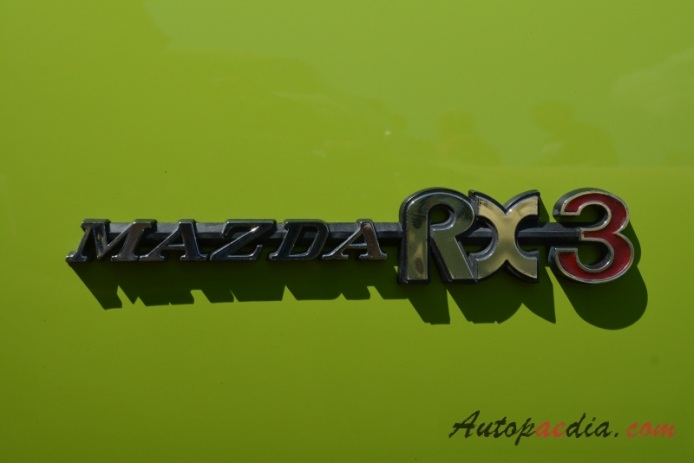 Mazda RX-3 1971-1978 (1971 S102 A Coupé 2d), rear emblem  