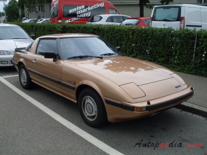 Mazda RX-7 1st generation 1979-1985 (1981-1985 series 2, series 3), right front view
