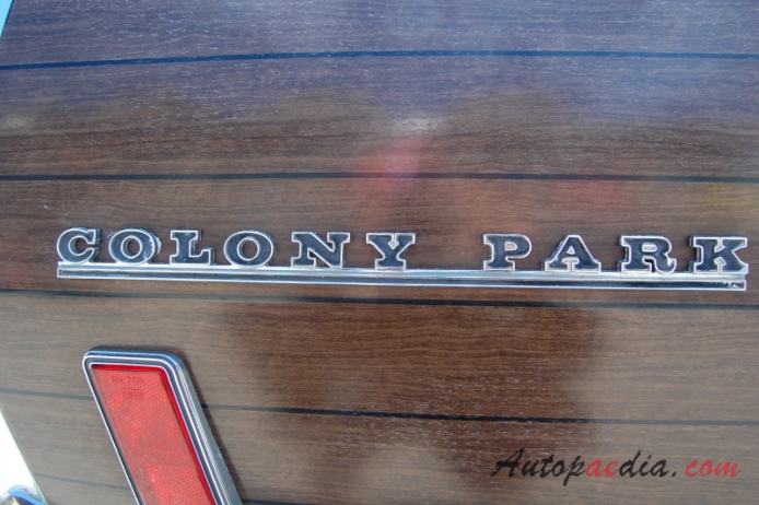 Mercury Colony Park 3. generacja 1965-1968 (1968), emblemat bok 