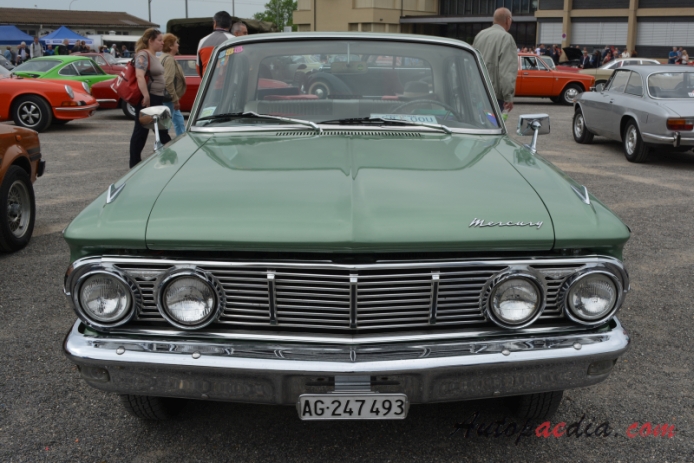 Mercury Comet 1. generacja 1960-1963 (1963 Comet Custom sedan 4d), przód
