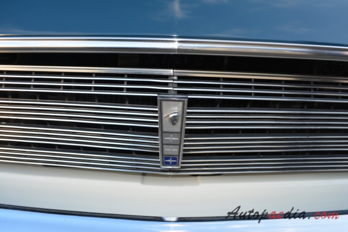 Mercury Comet 3rd generation 1966-1967 (1966 Custom sedan 4d), front emblem  