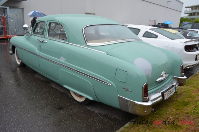 Mercury Eight 3. generacja 1949-1951 (1951 sedan 4d), lewy tył