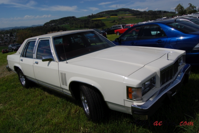 Mercury Marquis 3. generacja 1979-1982 (1979-1981 Grand Marquis sedan 4d), prawy przód