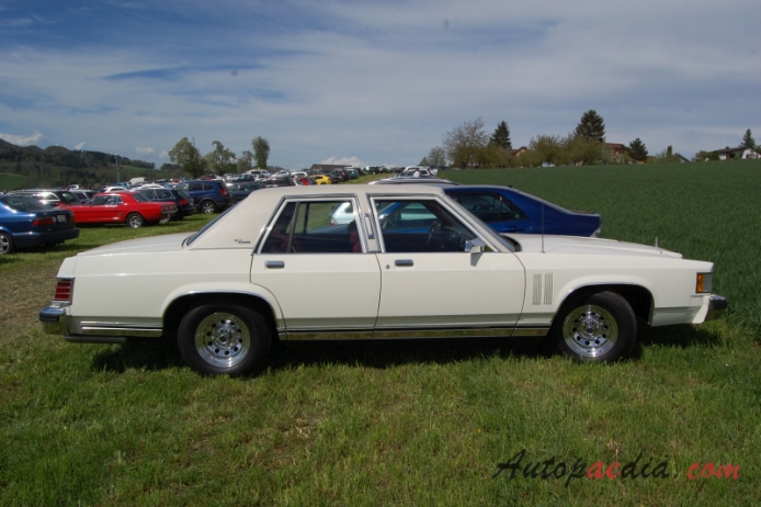 Mercury Marquis 3. generacja 1979-1982 (1979-1981 Grand Marquis sedan 4d), prawy bok