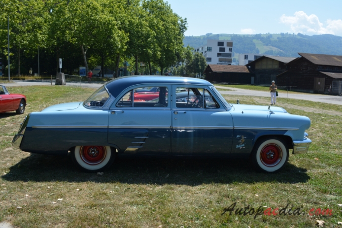 Mercury Monterey 1st generation 1952-1954 (1953 sedan 4d), right side view