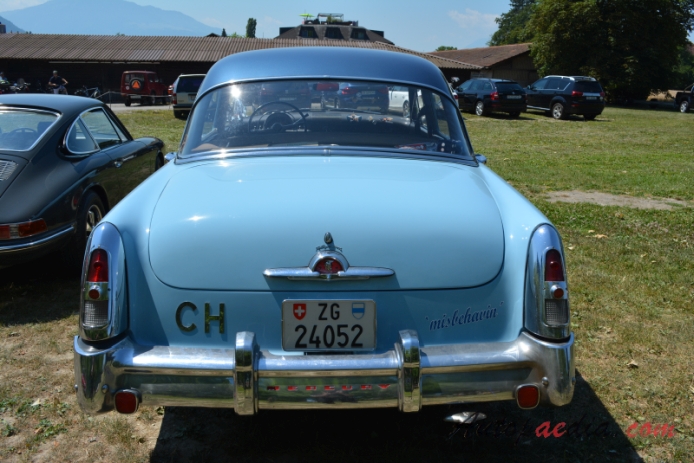 Mercury Monterey 1. generacja 1952-1954 (1953 sedan 4d), tył