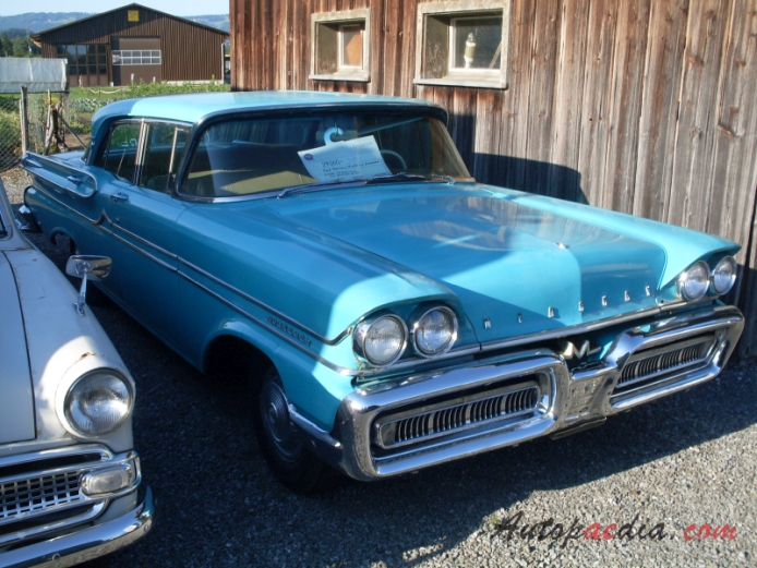 Mercury Monterey 2. generacja 1957-1960 (1957 sedan 4d), prawy przód