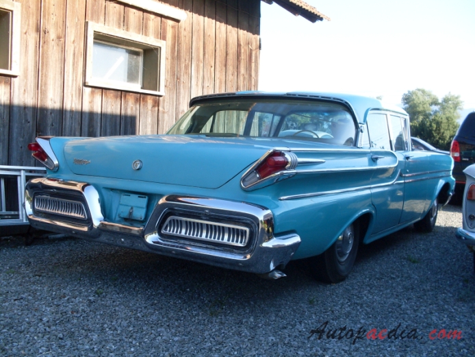 Mercury Monterey 2. generacja 1957-1960 (1957 sedan 4d), prawy tył