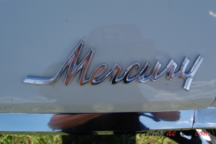 Mercury Monterey 4th generation 1965-1968 (1966 convertible 2d), front emblem  