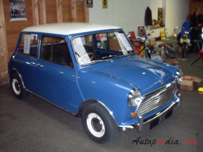 Mini Mark II 1967-1969 (1967 Austin Mini Cooper), right front view