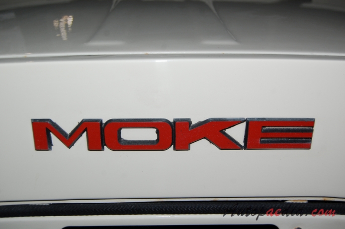 Mini Moke 1964-1993 (1988 Austin), front emblem  