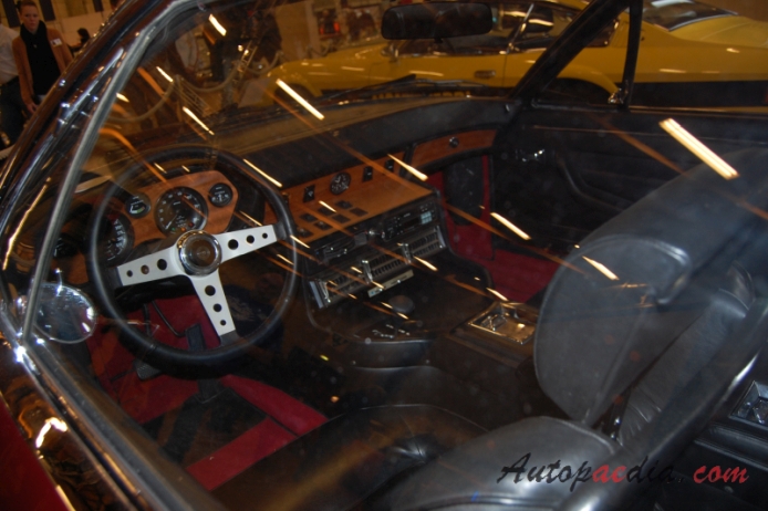 Monteverdi High Speed 375 1967-1976 (1969 375 L 2+2 Coupé 2d), wnętrze