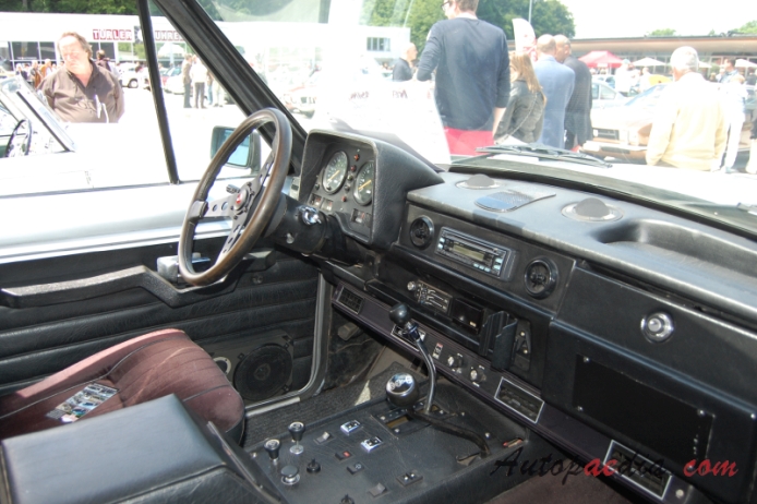 Monteverdi Safari 1976-1982 (1976 5.7L SUV 3d), wnętrze