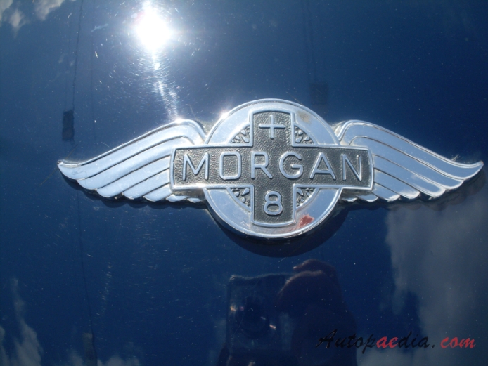 Morgan Plus 8 1968-2004, front emblem  