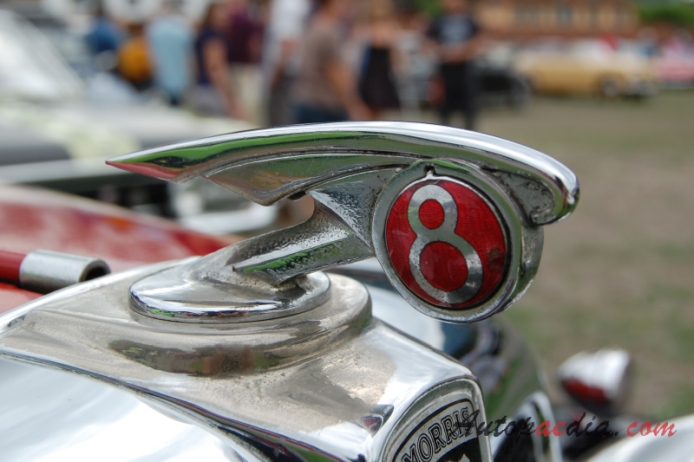 Morris Eight 1st generation (series I) 1935-1937 (convertible 2d), front emblem  