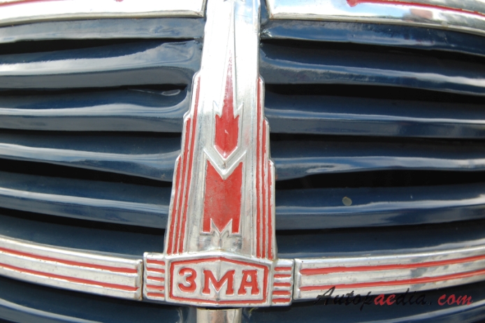 Moskwicz 401 1954-1956 (401-420 saloon 4d), emblemat przód 