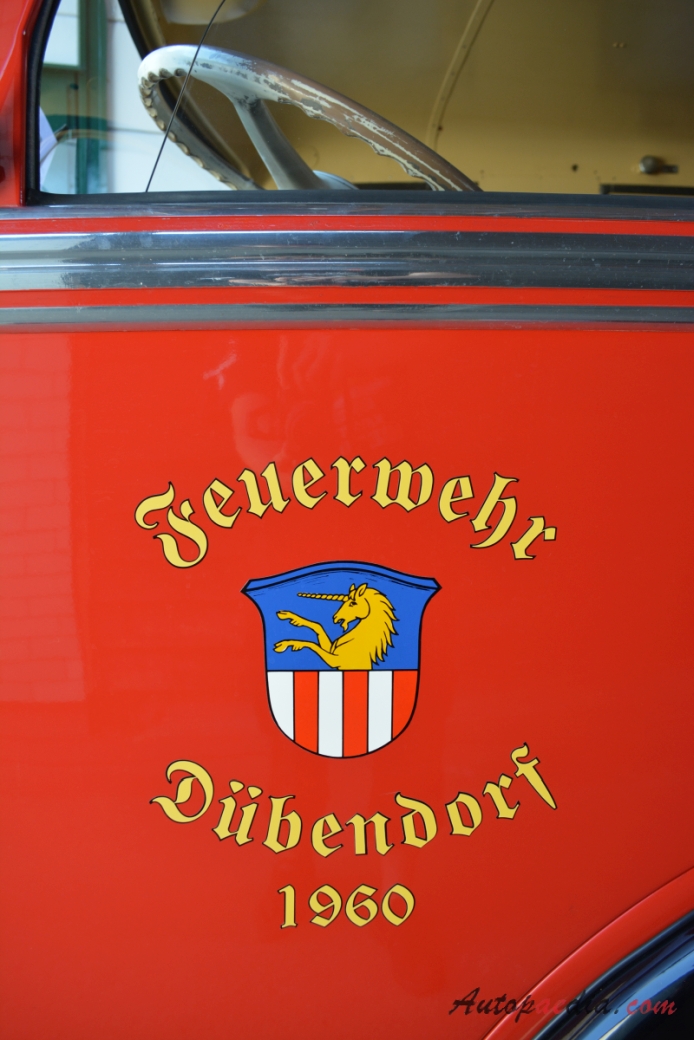 Mowag 4x2 (1960 Feuerwehr Dübendorf wóz strażacki), emblemat bok 