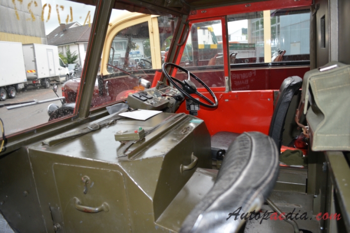 Mowag GW 3500 4x4 T1 195x-19xx (1956 Feuerwehr BAMF Emmen wóz strażacki), wnętrze