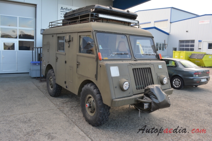 Mowag GW 3500 4x4 T1 195x-19xx (SE 412/ABC Kommandowagen military vehicle), right front view