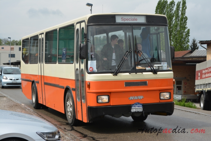 NAW bus 1982-2000 (1986 BH4-23 Alpenwagen Carrosserie Hess AG), right front view
