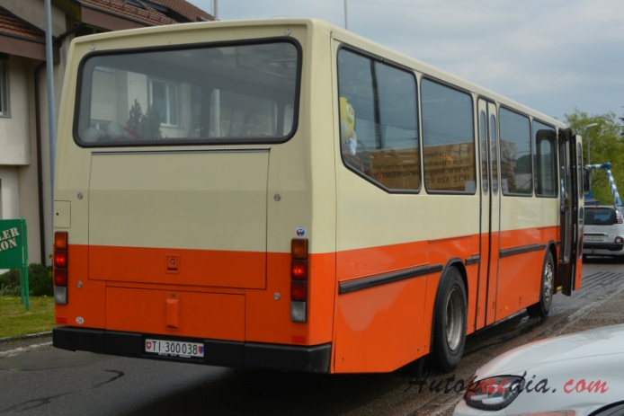 NAW bus 1982-2000 (1986 BH4-23 Alpenwagen Carrosserie Hess AG), right rear view