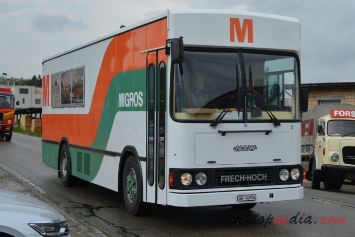 NAW autobus 1982-2000 (1988 VU4-23 Frech-Hoch Migros Verkaufswagen), prawy przód