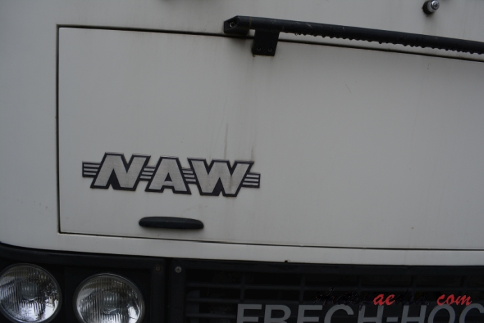 NAW bus 1982-2000 (1989 VU4-23 Frech-Hoch Migros Verkaufswagen), front emblem  