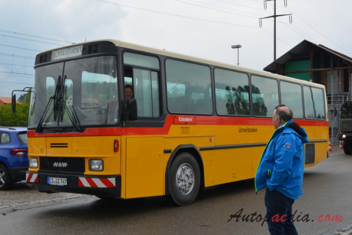 NAW bus 1982-2000 (BH4-23 Carrosserie Hess AG Postauto Fischer Urnerboden), left front view