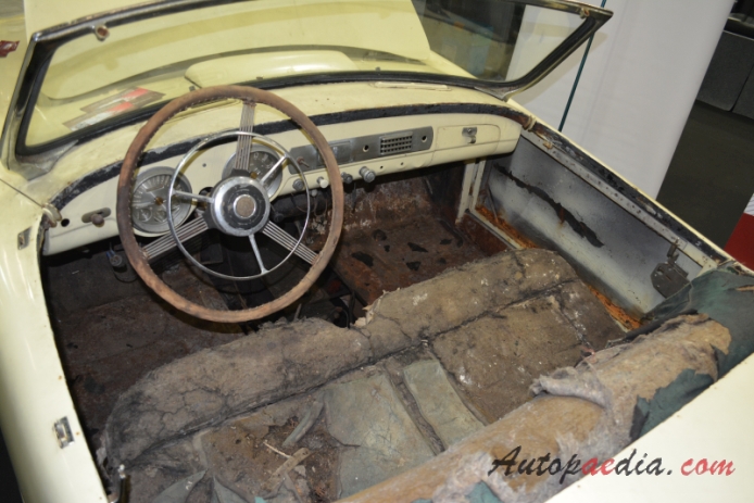 Nash-Healey 1951-1954 (1953 roadster 2d), wnętrze
