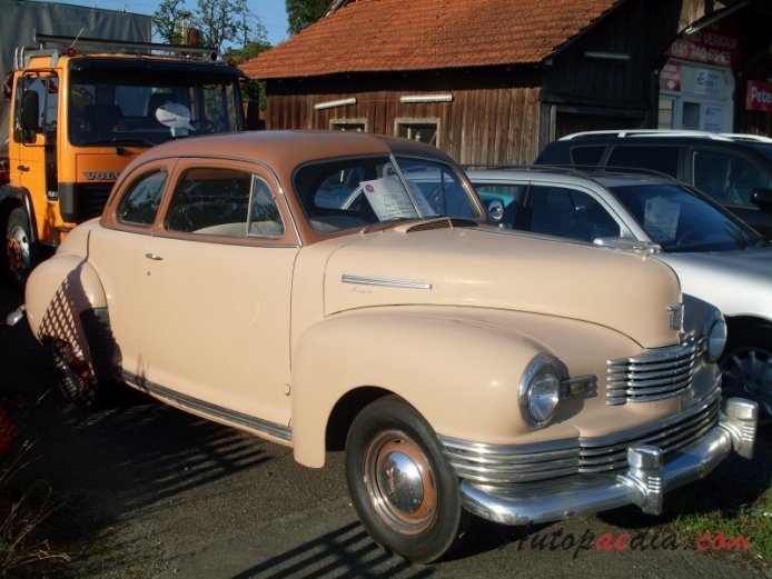 Nash 600 1940-1949 (1948 Super Coupé), prawy przód