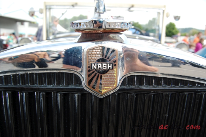 Nash nieznany model 1929-1931 (Convertible 2d), emblemat przód 
