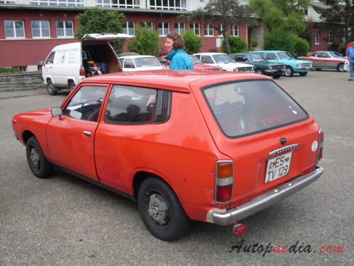Nissan (Datsun) Cherry 2. generacja (F10 Series, Datsun F-II) 1974-1978 (1976 kombi 2d), lewy tył