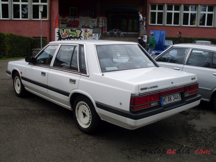Nissan (Datsun) Laurel 5th generation (C32) 1984-1989 (1986 2.4L),  left rear view