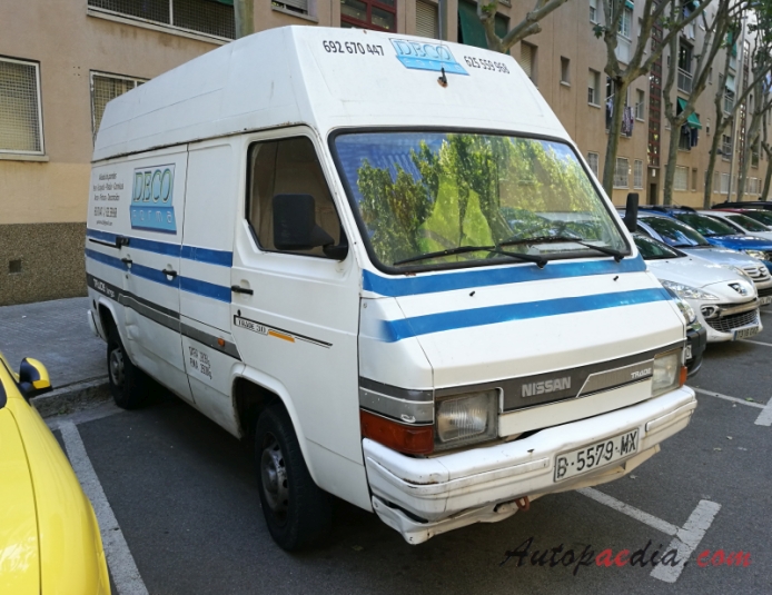 Nissan Trade 1987-2004 (1992 panel van 4d), right front view