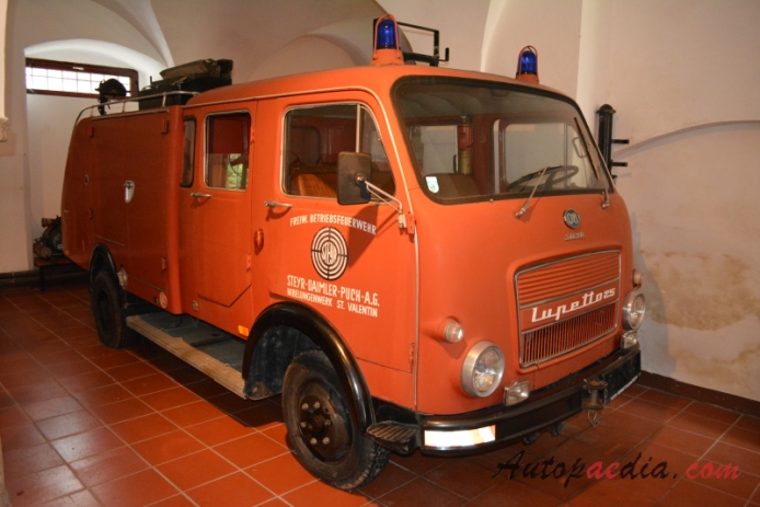 O.M. Lupetto 1958-1969 (Lupetto 25 Konrad Rosenbauer KG. fire engine), right front view