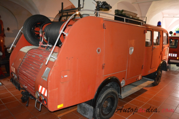 O.M. Lupetto 1958-1969 (Lupetto 25 Konrad Rosenbauer KG. wóz strażacki), prawy tył