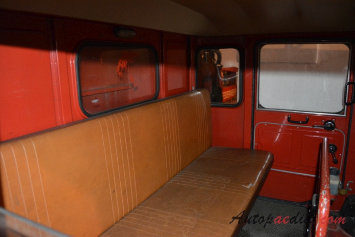 O.M. Lupetto 1958-1969 (Lupetto 25 Konrad Rosenbauer KG. fire engine), interior