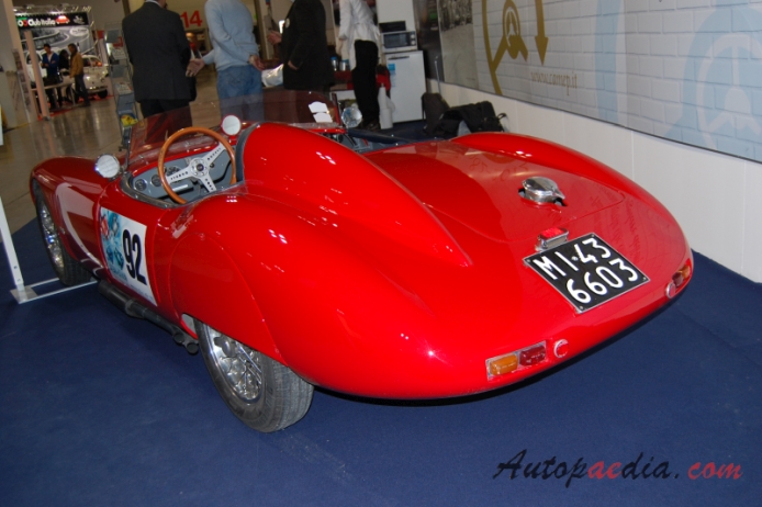 O.S.C.A. S187 1957 (750cc roadster 2d),  left rear view